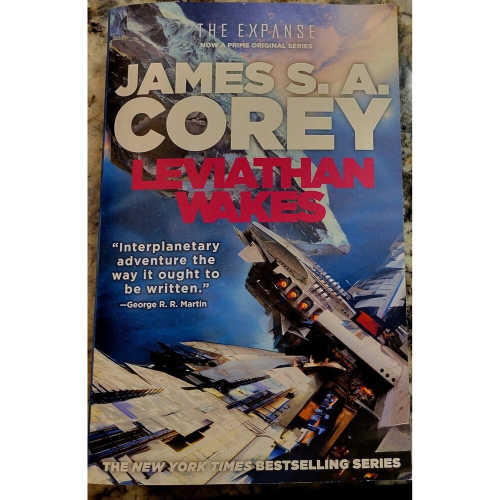 BRAND NEW - THE EXPANSE: LEVIATHAN WAKES BOOK 1!! PAPERBACK,  SC-FI GREAT DEAL
